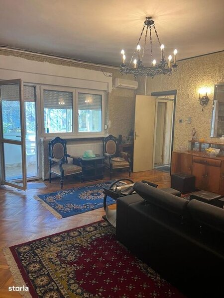 Piata Constitutiei, vanzare apartament 3 camere in vila.