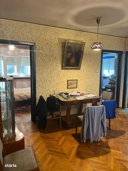 Piata Constitutiei, vanzare apartament 3 camere in vila.