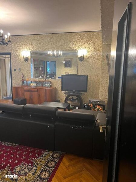 Piata Constitutiei, vanzare apartament 3 camere in vila.
