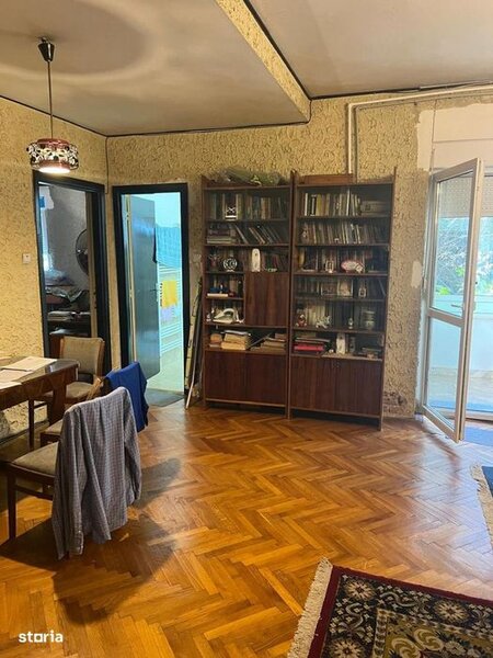 Piata Constitutiei, vanzare apartament 3 camere in vila.